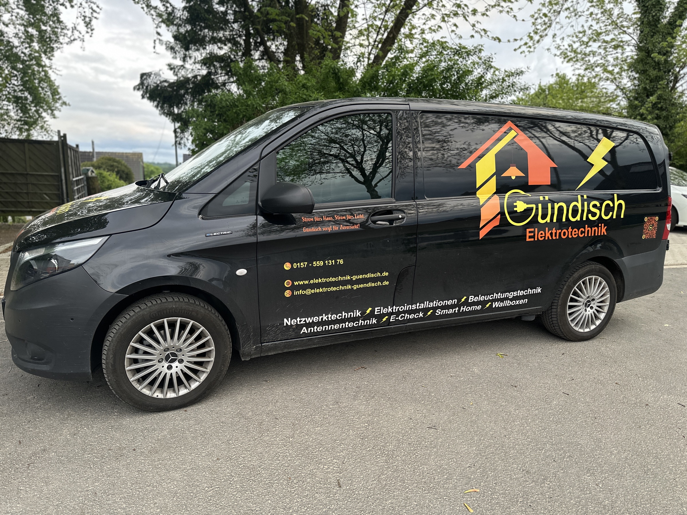 Firmen-Transporter von Elektrotechnik Gündisch